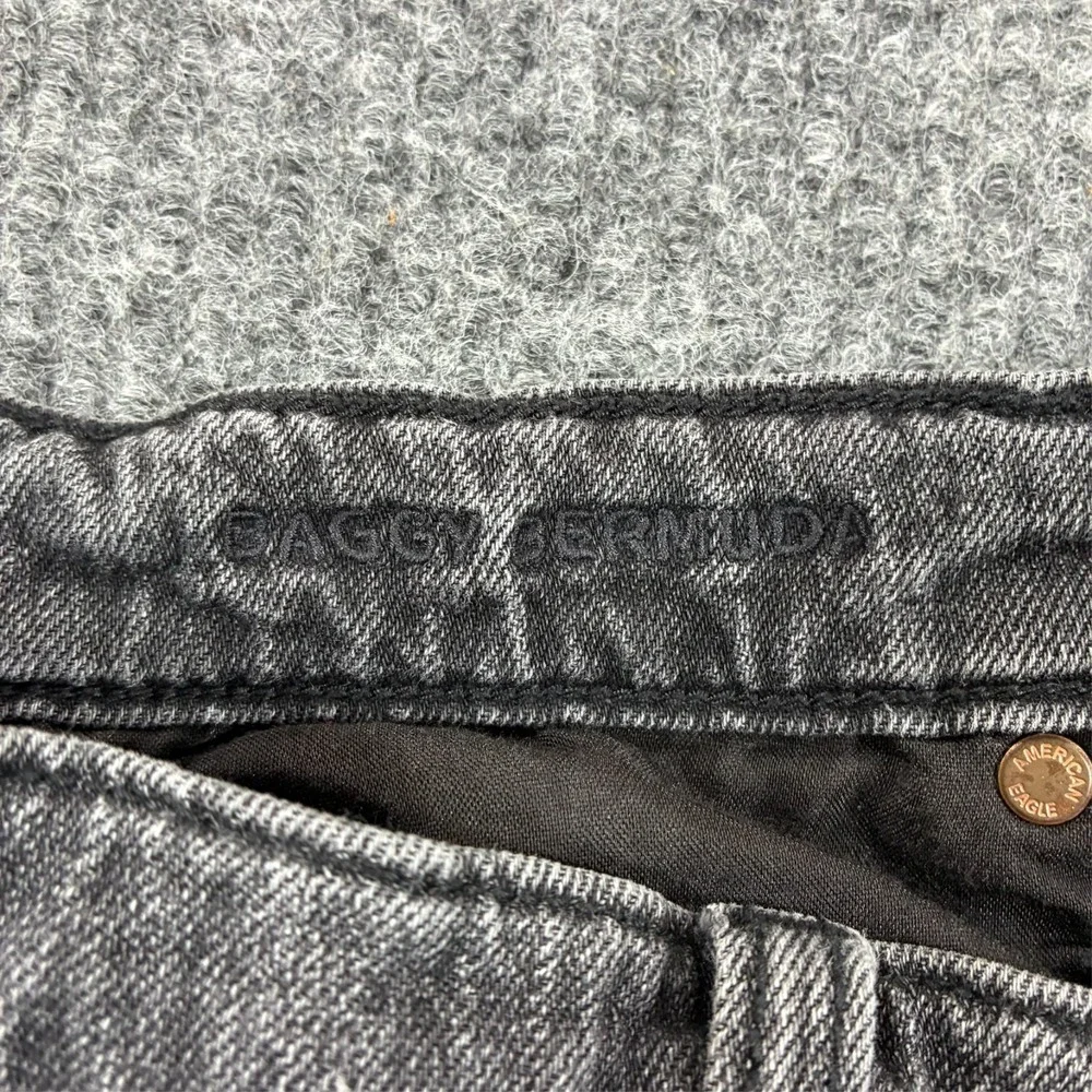 American Eagle Strigid Womens Baggy Bermuda Shorts Size 4 Black Denim Strigid